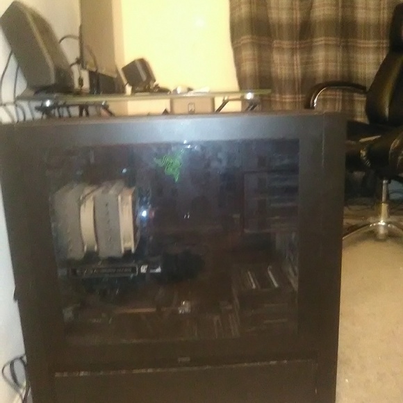 Mens Evga Razer High Performance Computer - Picture 3 of 3